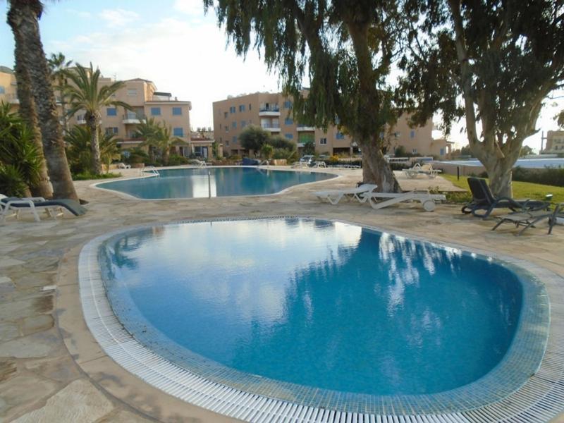 King'S Palace - Spacious 2 Bed, 2 Bath With Sea And Pool Views Paphos Kültér fotó