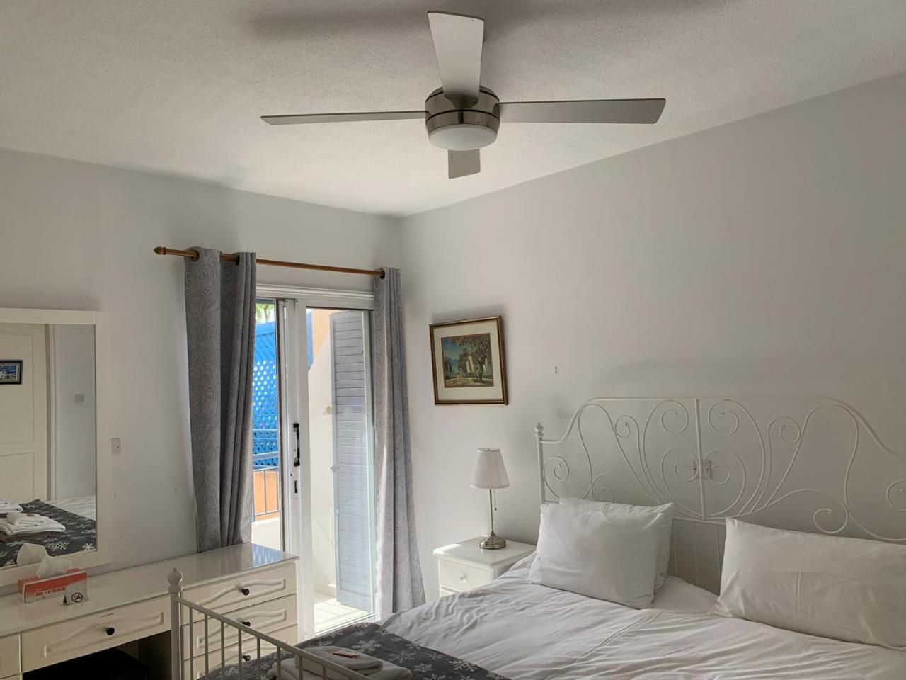 King'S Palace - Spacious 2 Bed, 2 Bath With Sea And Pool Views Paphos Kültér fotó